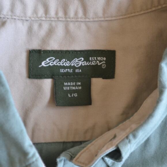 Eddie Bauer Short Sleeve Button Down Shirt Size L - Picture 3 of 4